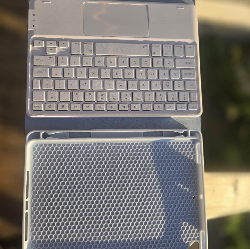 Bluetooth Keyboard Casefor Tablet - Picture 11 of 15